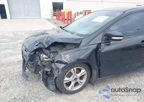 2014 Ford Focus Se z USA, uszkodzony, nr VIN 1FADP3F23EL227749